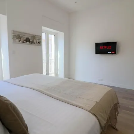 Napoleon Luxurious Renovated 1min From Palais