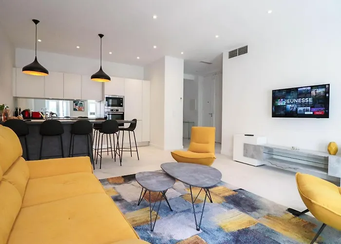 Napoleon Luxurious Renovated 1min From Palais شقة كان