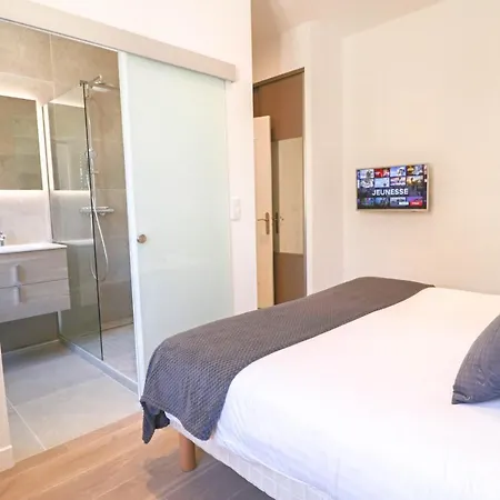 Lejlighed Napoleon Luxurious Renovated 1min From Palais